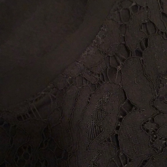 Banana Republic Sleeveless Lace Top - Picture 3 of 6